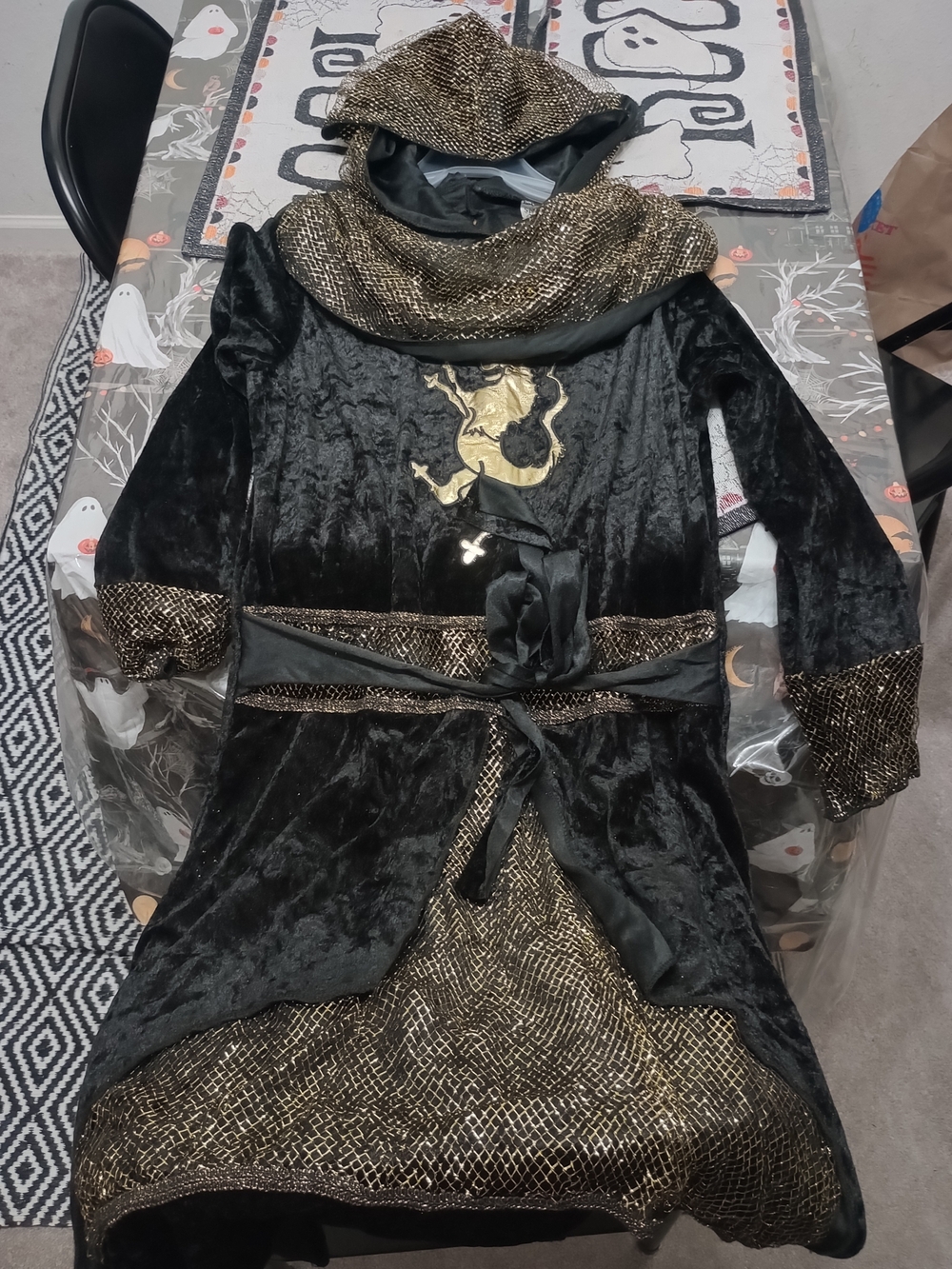 Spirit Black and Gold Medieval Knight Cloak Costume